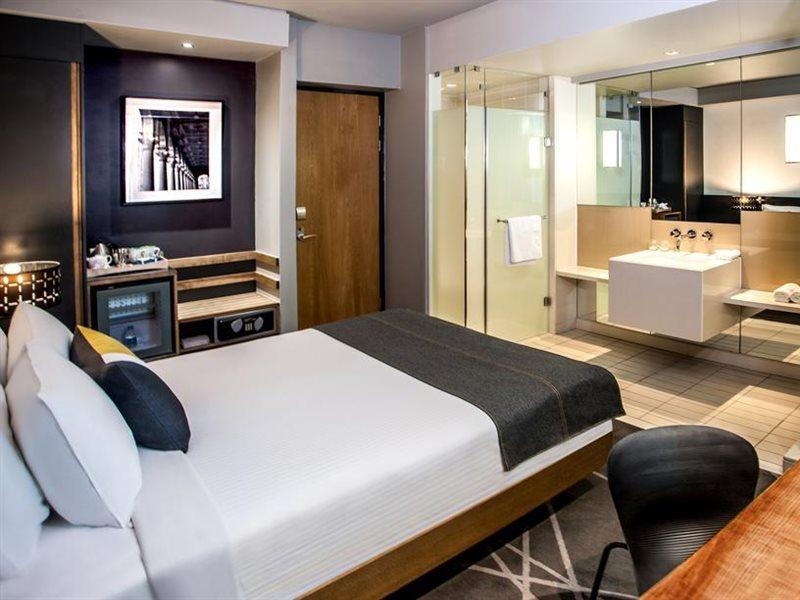 Piazza Montecasino Hotel 3*